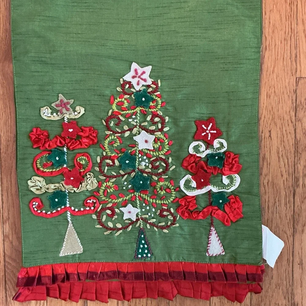 Pier 1 Imports Green Christmas Tree Ribbon Table Runner